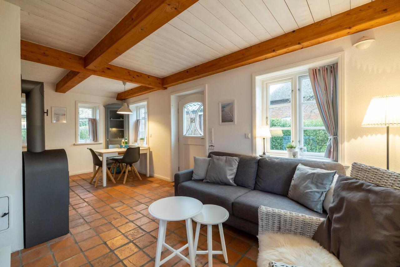 Ferienwohnung Oldsum Экстерьер фото