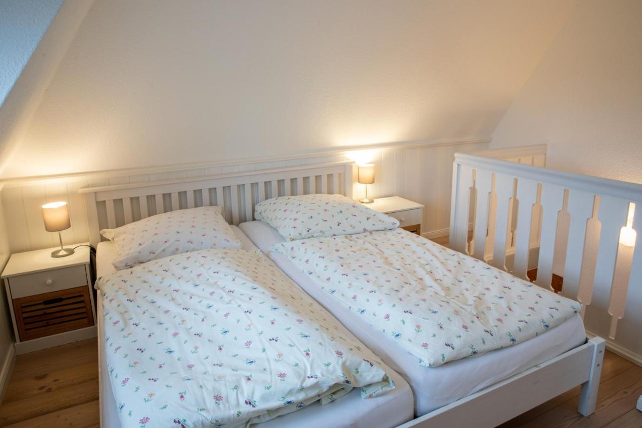 Ferienwohnung Oldsum Экстерьер фото