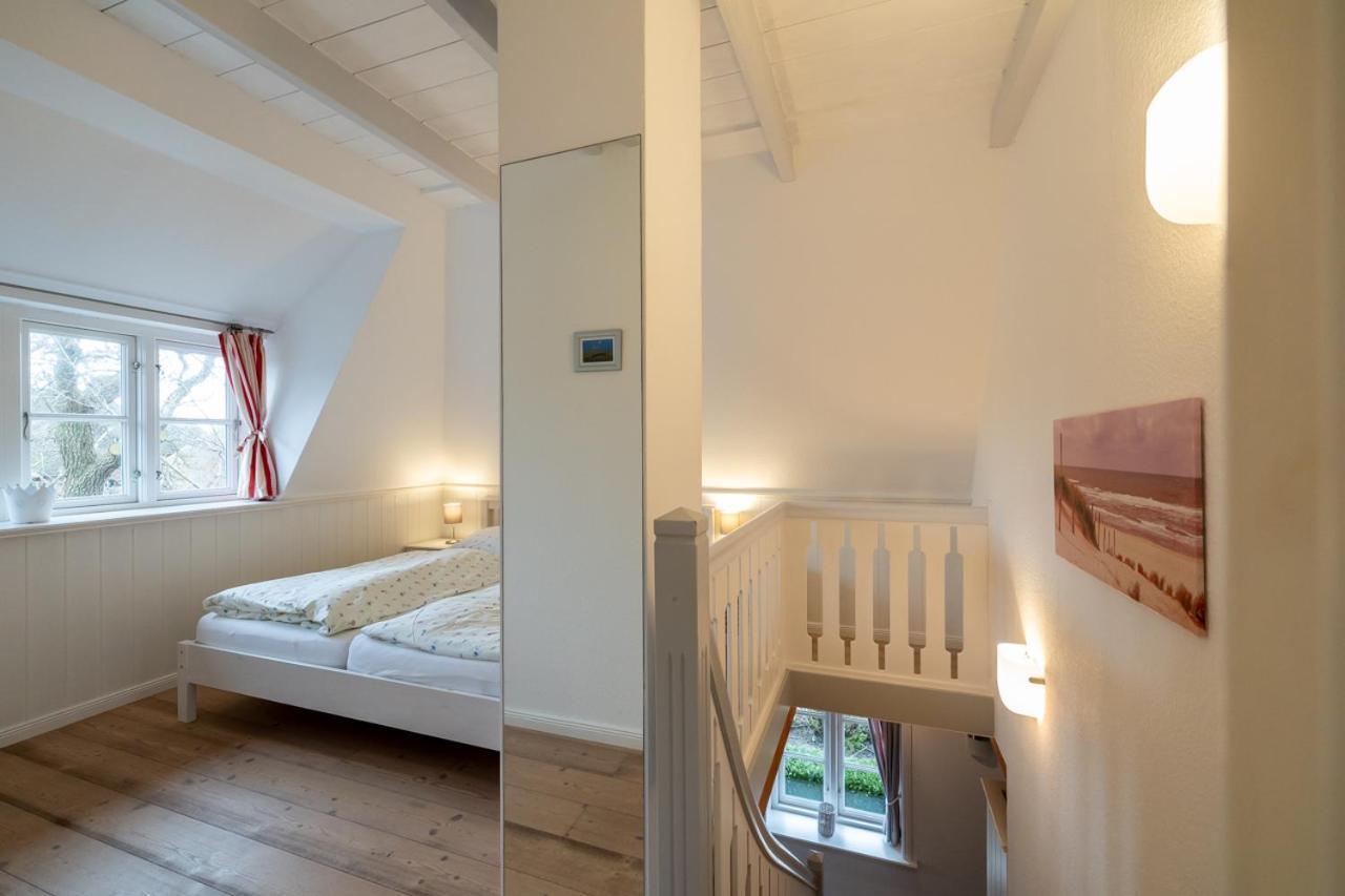 Ferienwohnung Oldsum Экстерьер фото